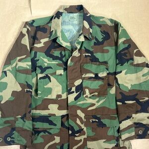 Vintage 90s USMC Hot Weather
Woodland Camo Combat Coat
